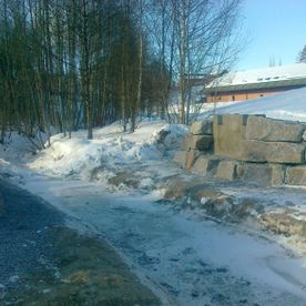 Mur og gangvei